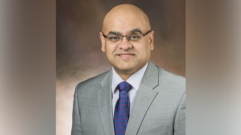 Dr. Srinivasan’s headshot