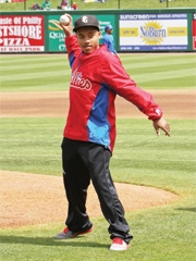 roberto throwing baseball