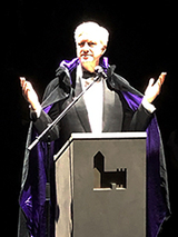 Dr. Adzick speaks at the podium