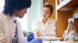2 scientists in lab