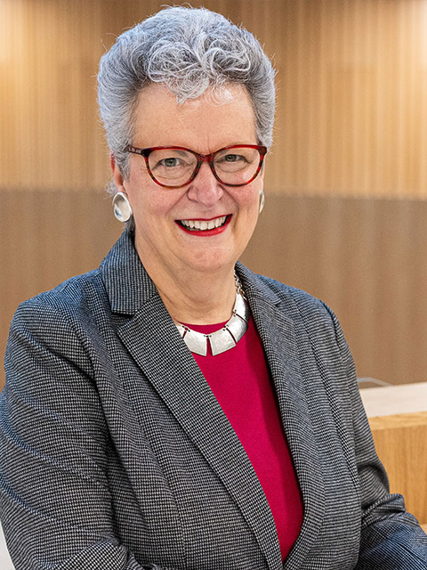 Lisa Guay Woodford