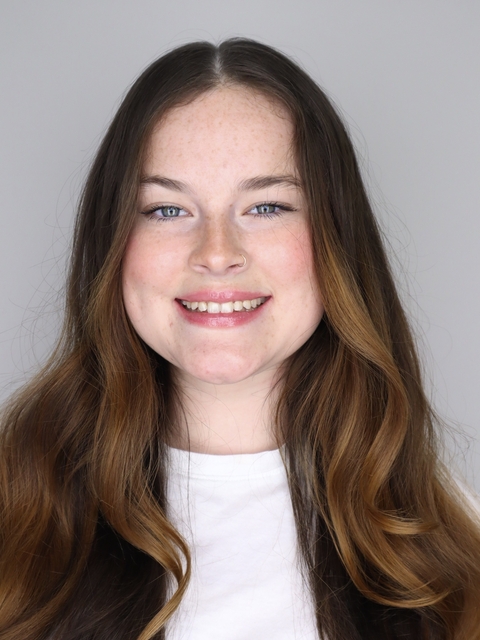 Almond Makayla