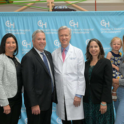 Group photo including Dr. Adzick Group photo including Dr. Adzick
